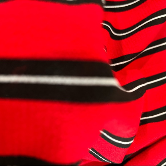 Windsor Flowy Off Shoulder Top - Picture 2 of 4